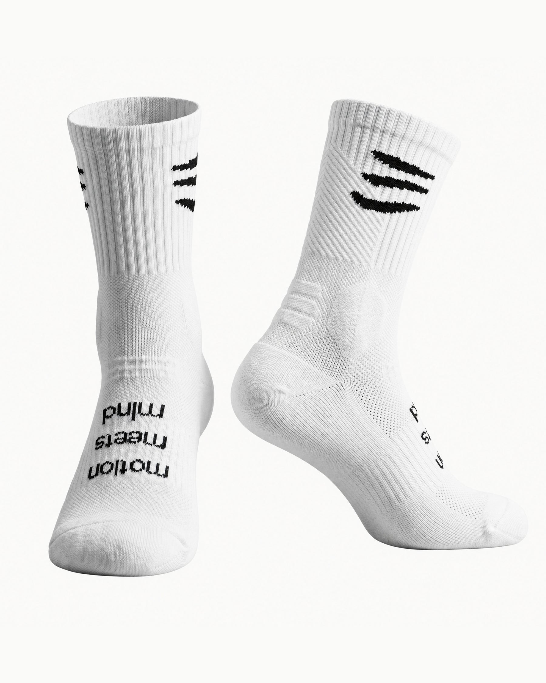 ENSO Circuit running socks in White with anti-blister arch support